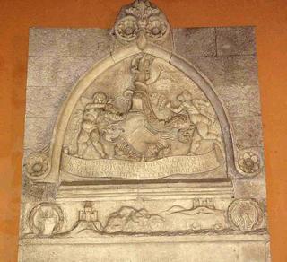 Ivan Pribislavljić: Portal kneževa dvora